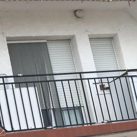 Playa Y Montana En Apartment Calafell